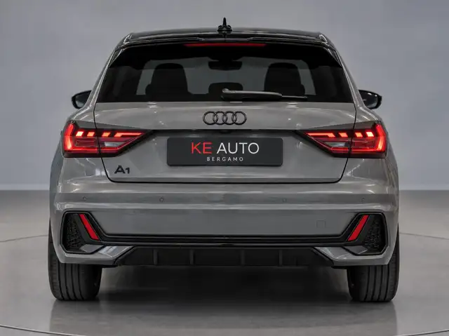 Audi A1 view 8