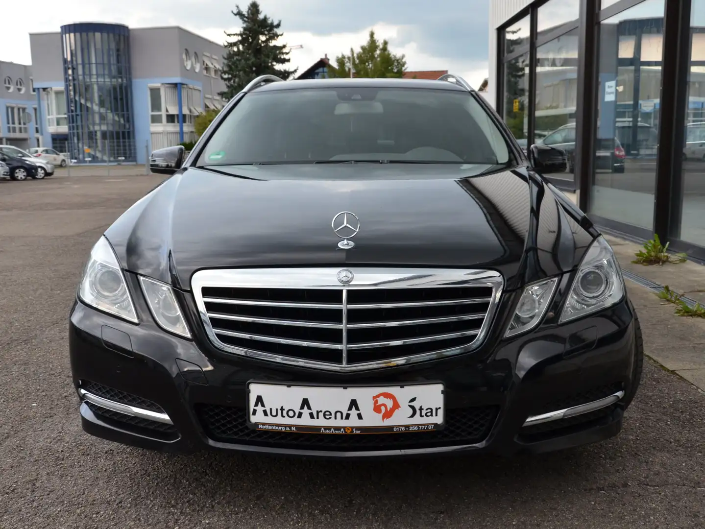 Mercedes-Benz E 220 2,2 T CDI BlueEf,Alu,Klima,Xenon,Navi,AHK,Panorama Noir - 2