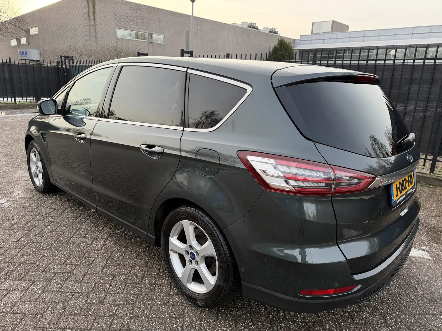 Ford S-Max 1.5 Titanium 7 Pers Navi/Clima/Stoelverw/Cruise/PD Vert - 2