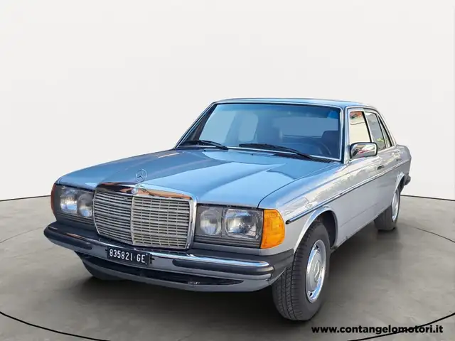 Mercedes-Benz 200 200 W123 KM 94000