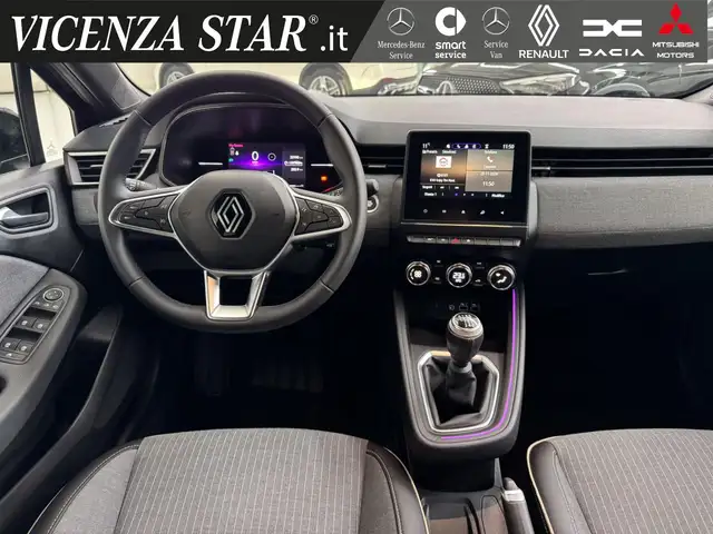 Renault Clio view 9