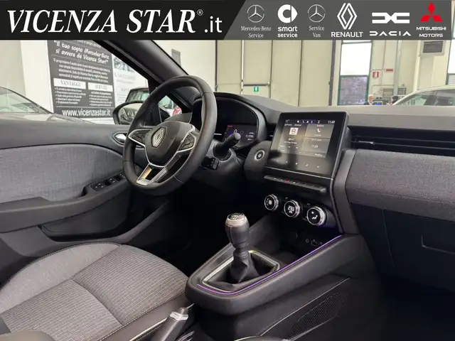 Renault Clio view 11