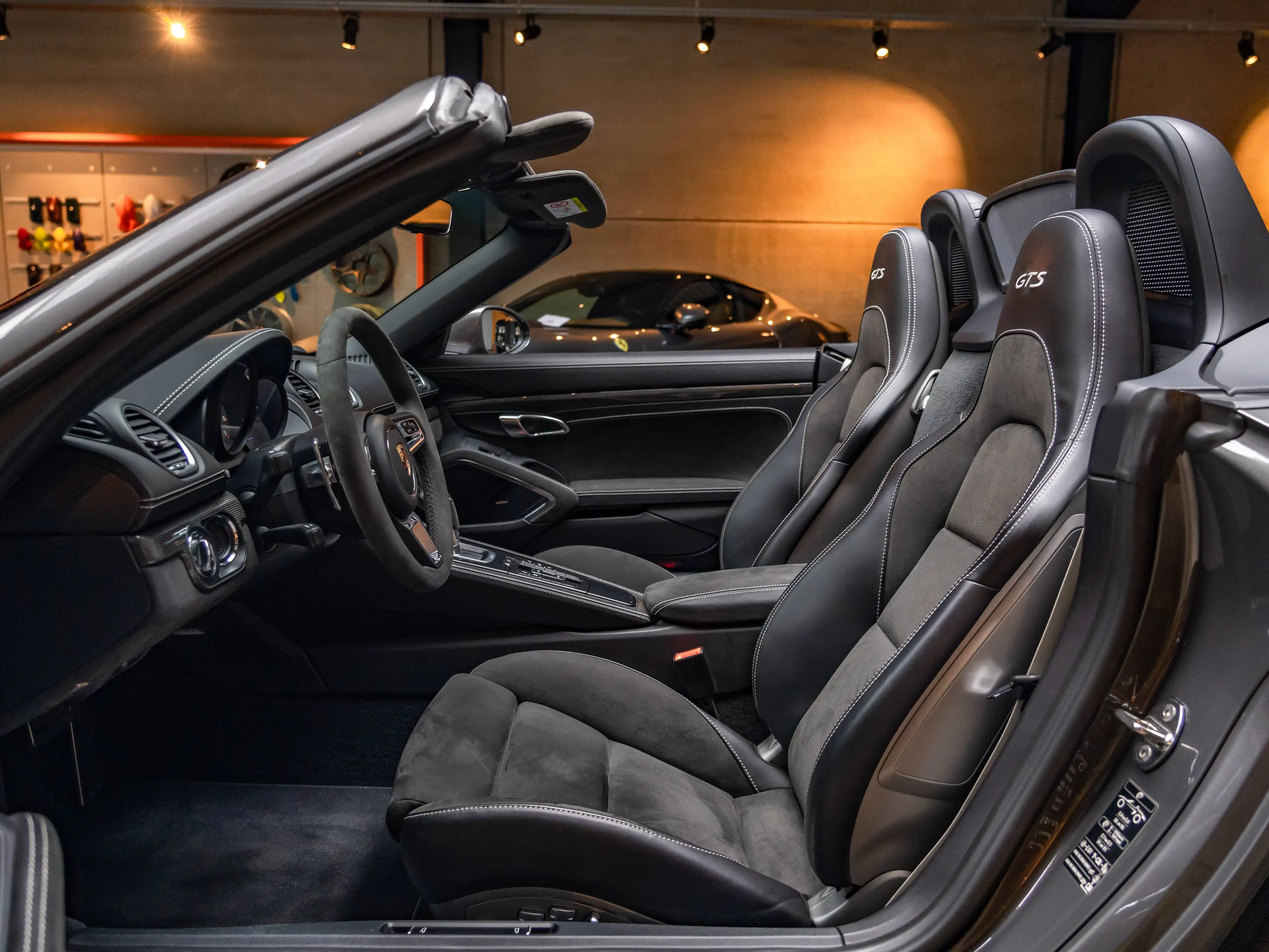 Porsche 718 Boxster GTS 4.0 Turbo PDK - FULL options — photo 15