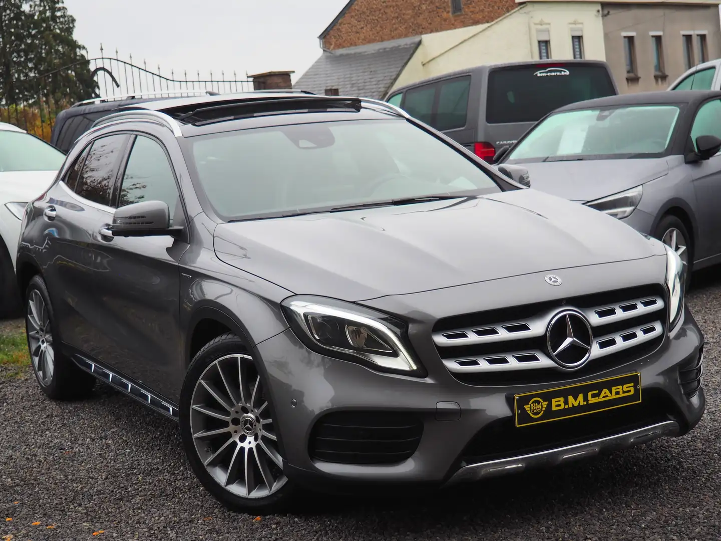 Mercedes-Benz GLA 200 EDITION ✅PACK AMG✅ AUTO-GPS-CUIR-PANO-FULL OPT Grey - 2