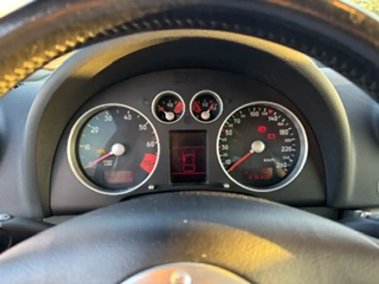 Audi TT Roadster 1.8 T quattro, foto 8