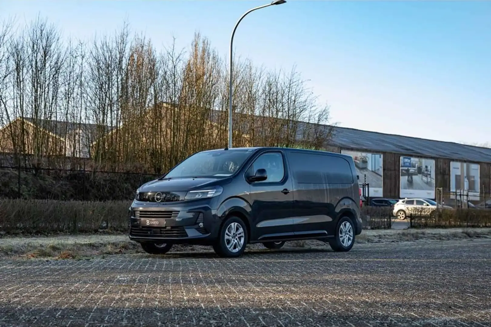 Opel Vivaro L2 - AT - NAV - Camera - LED - Winter - Design Gris - 1