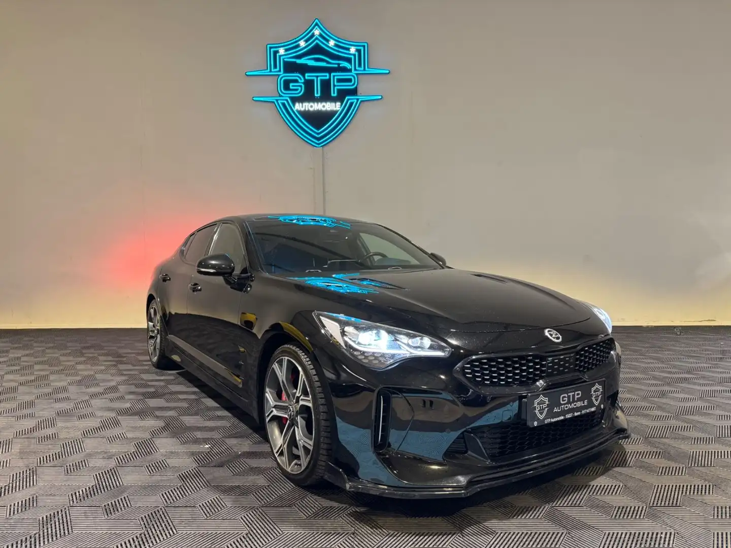 Kia Stinger GT 4WD *H&K*HUD*360Kam*S-Dach* Schwarz - 2