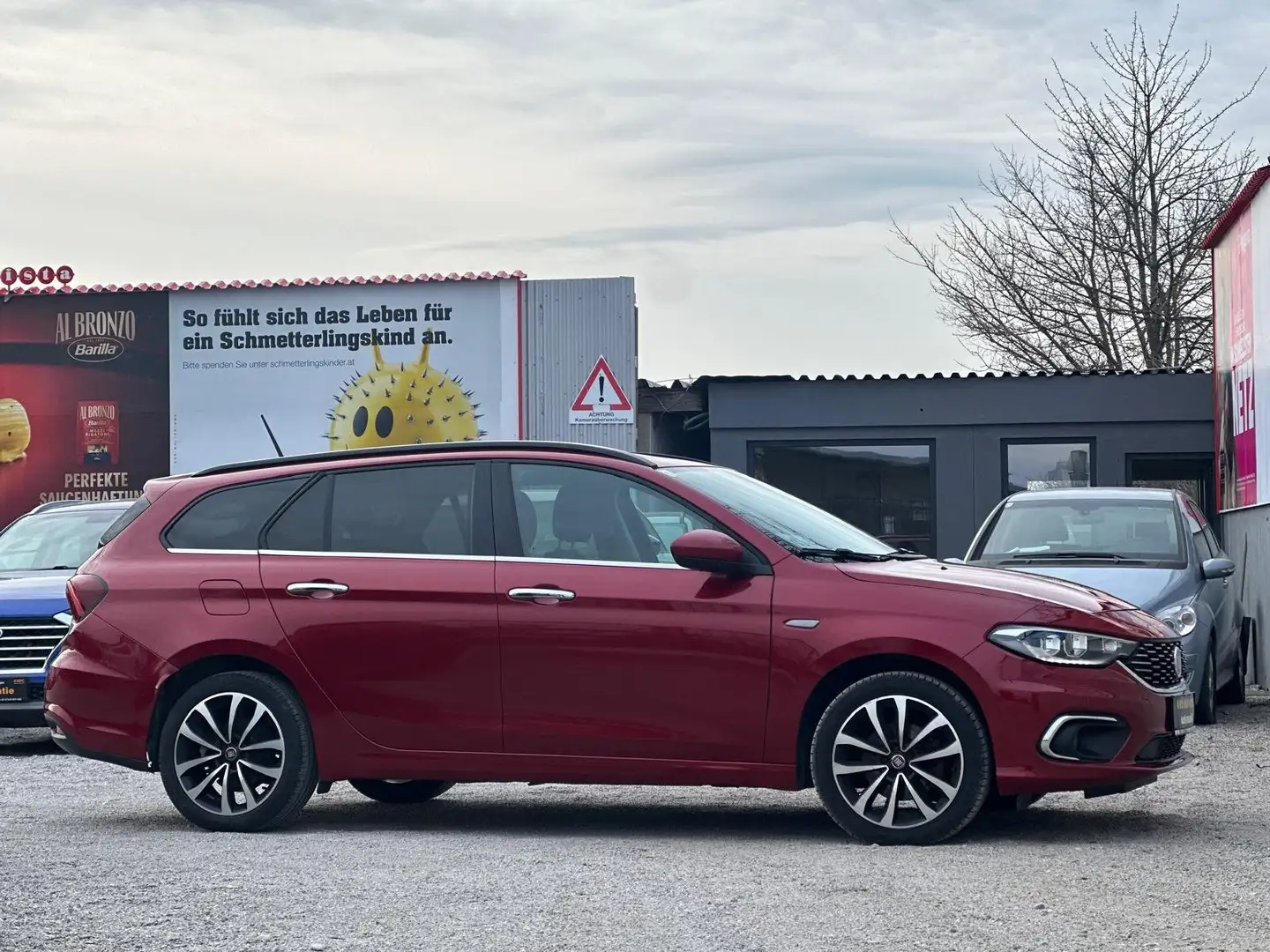Fiat Tipo 1.6 Multujet Aut. Lounge //Leder//Navi//R-Kamera// Rot - 1