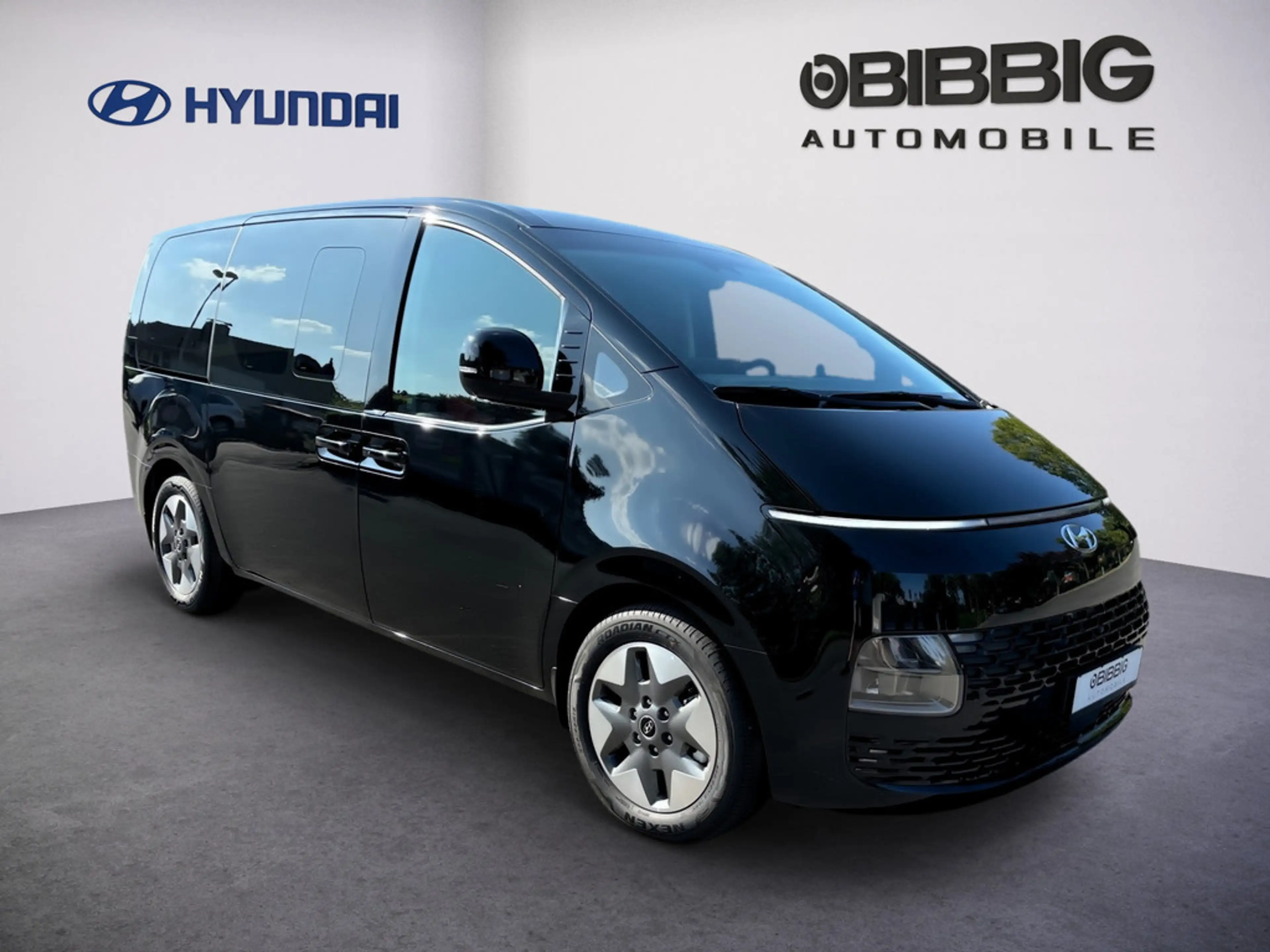 Hyundai STARIA 2.2 CRDi Trend 4WD KAMERA NAVI ACC LED — photo 2