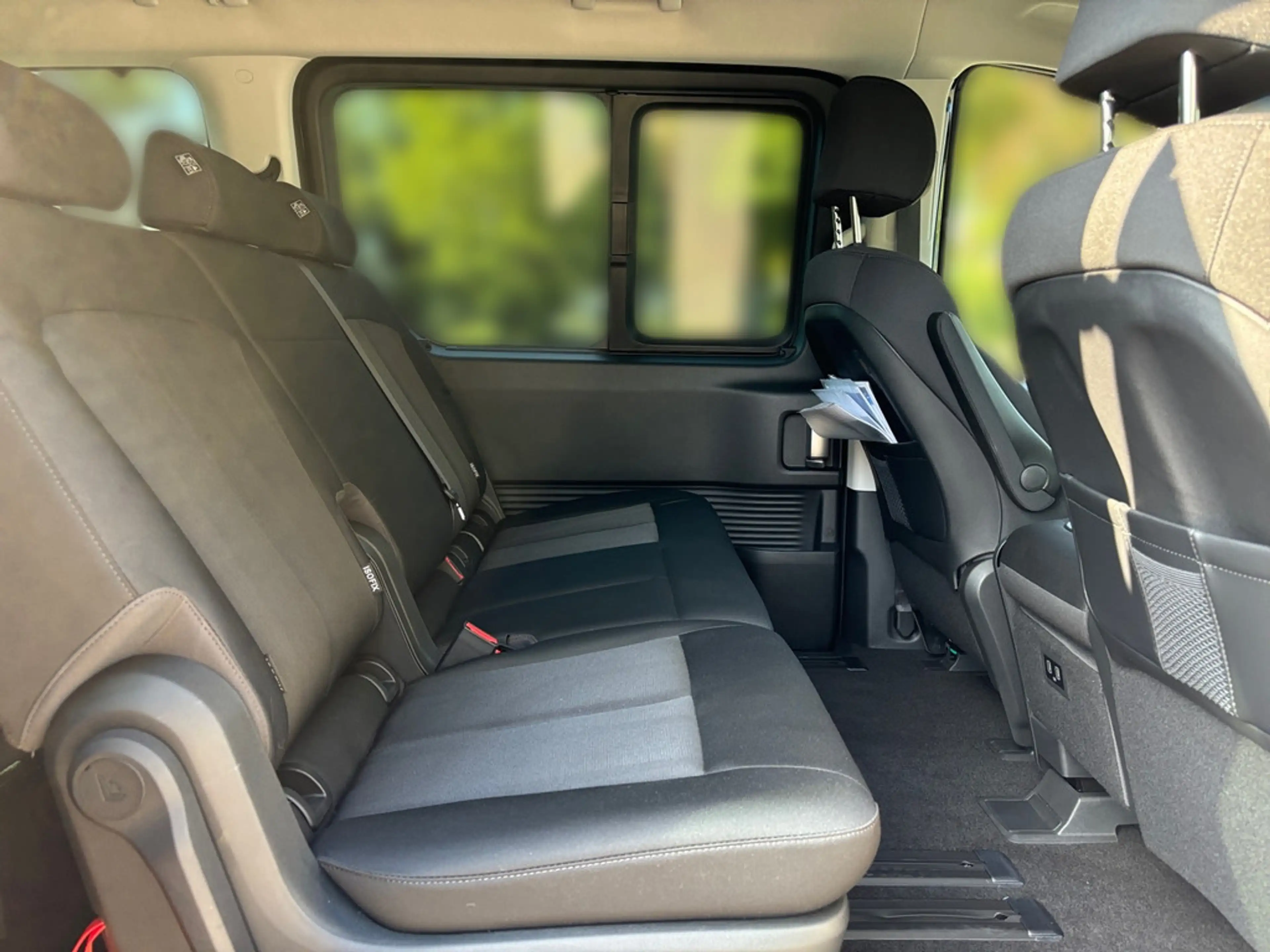 Hyundai STARIA 2.2 CRDi Trend 4WD KAMERA NAVI ACC LED — photo 14