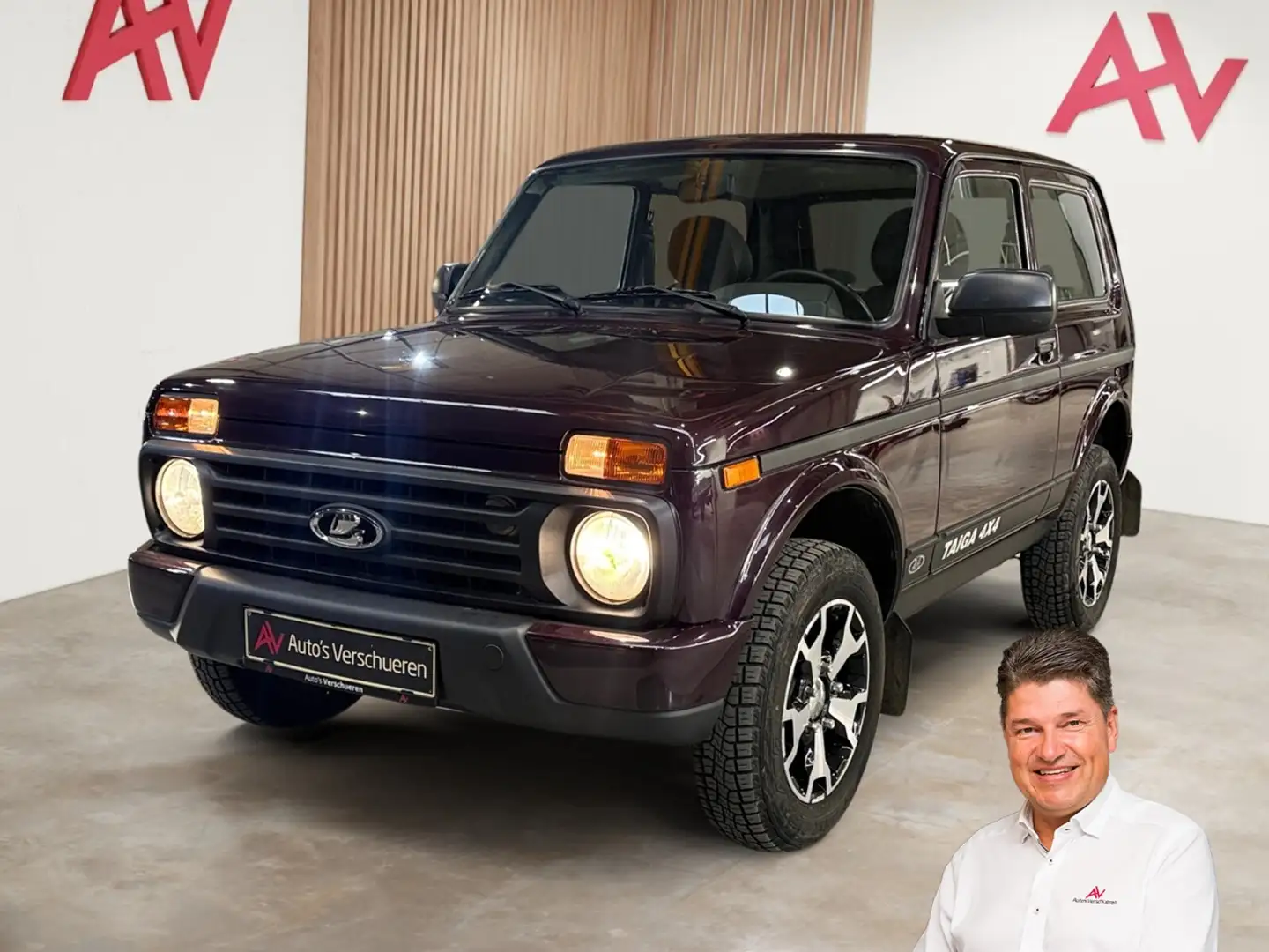 Lada Niva Taiga 4x4 1.7i Lichte Vracht ** 17200 KM | Zete... Rouge - 1