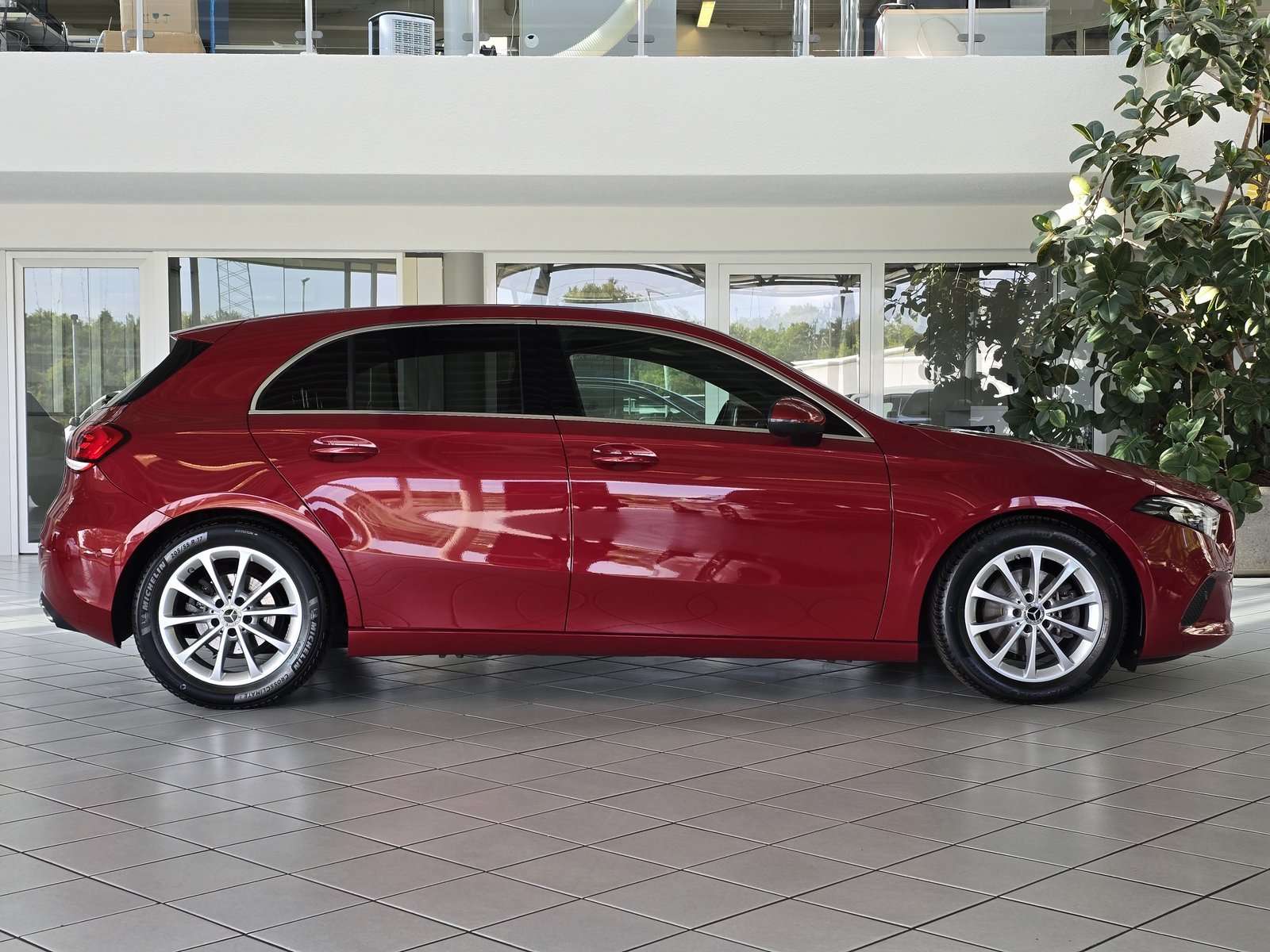 Mercedes-Benz A 200