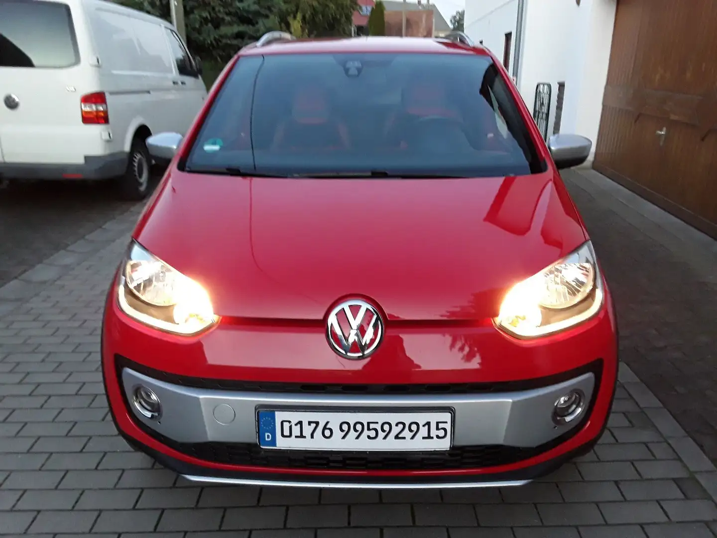 Volkswagen up! cross up! 1.Hand Rouge - 1