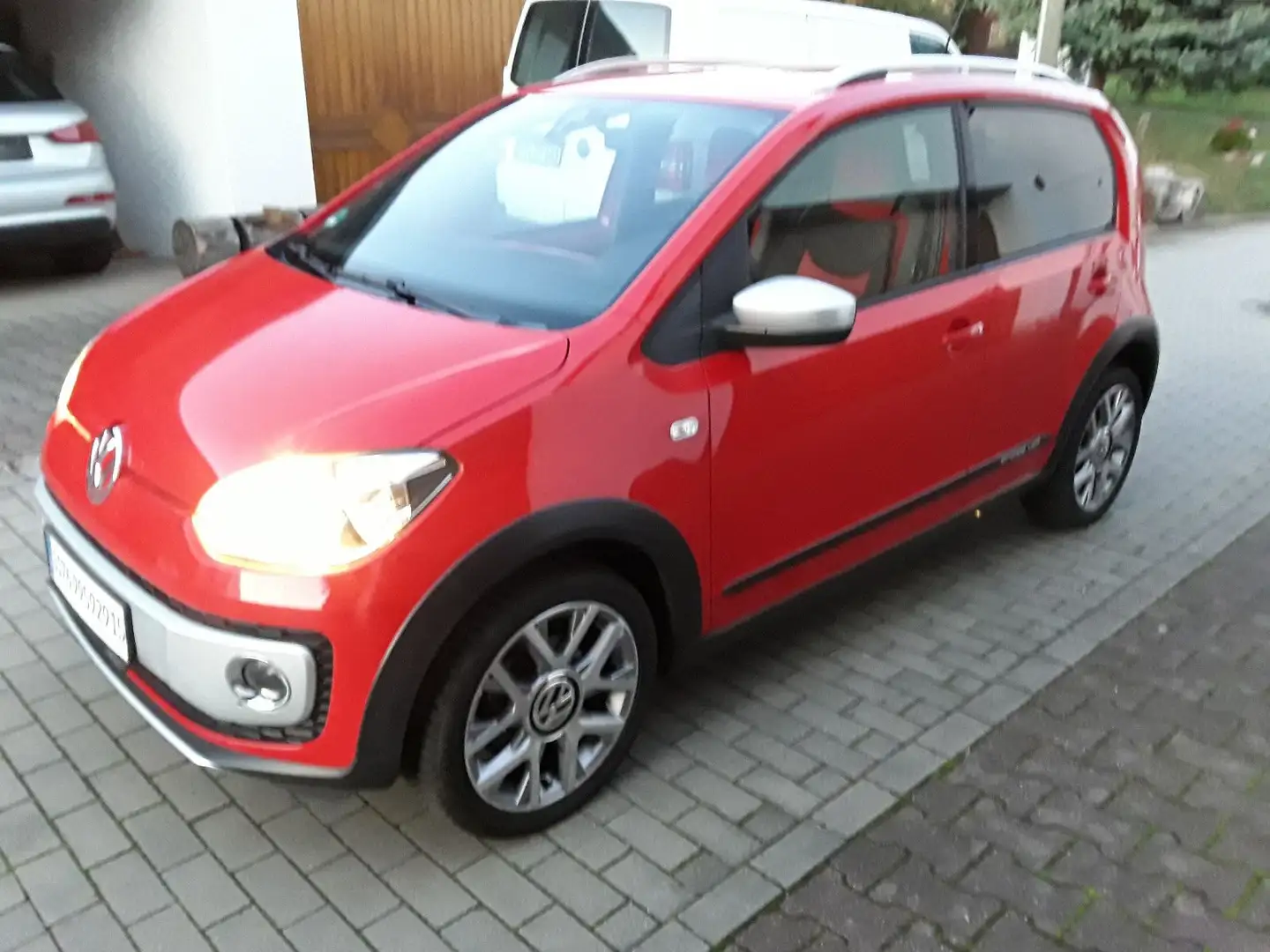 Volkswagen up! cross up! 1.Hand Rouge - 2