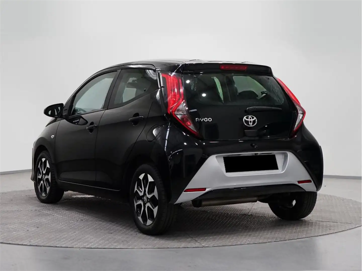 Toyota Aygo 70 x-play - 2