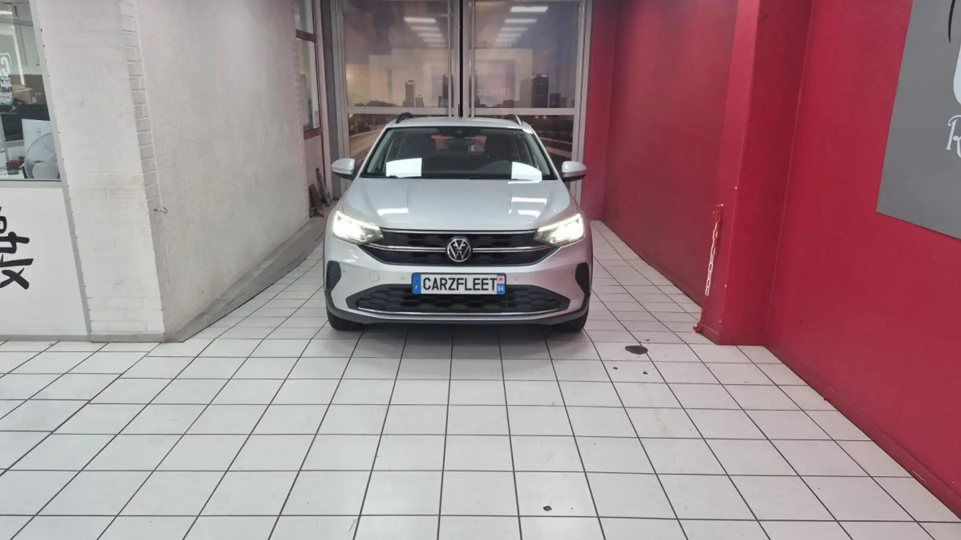 Volkswagen Taigo 1.0 TSI 110 VW EDITION DSG/1 ERE MAIN/EXPORT 15490E HT Grau - 2