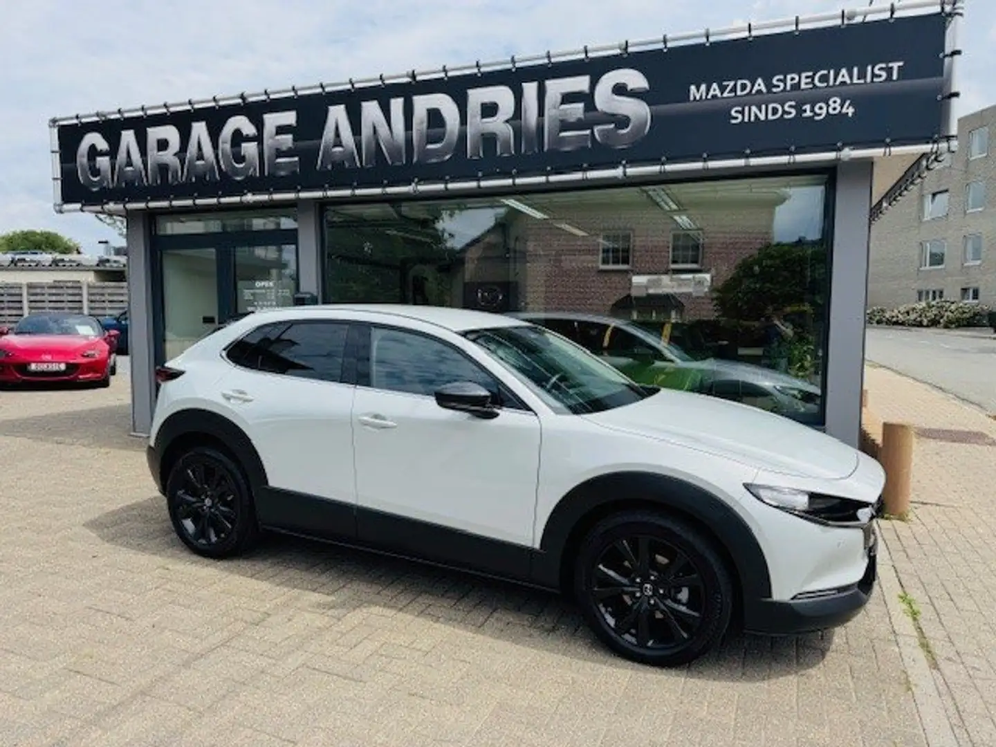 Mazda CX-30 2.0 M-HYBRID 186PK / NAGISA / GARANTIE TOT 09/2030 Grijs - 2
