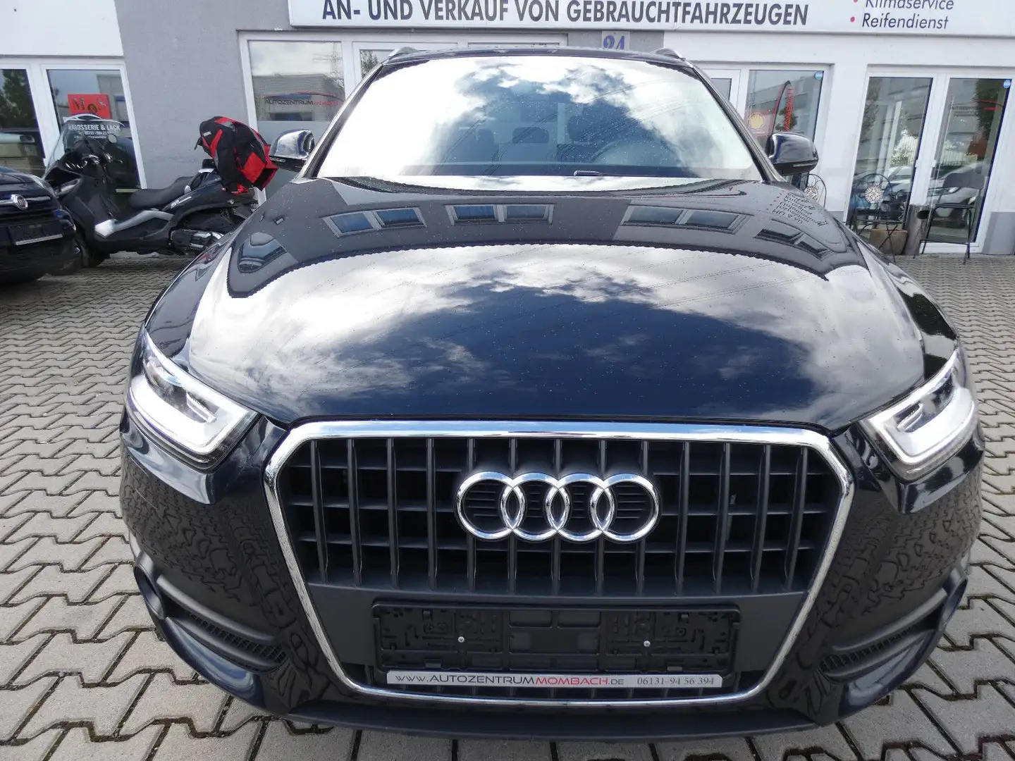 Audi Q3 2.0 TDI Blau - 2