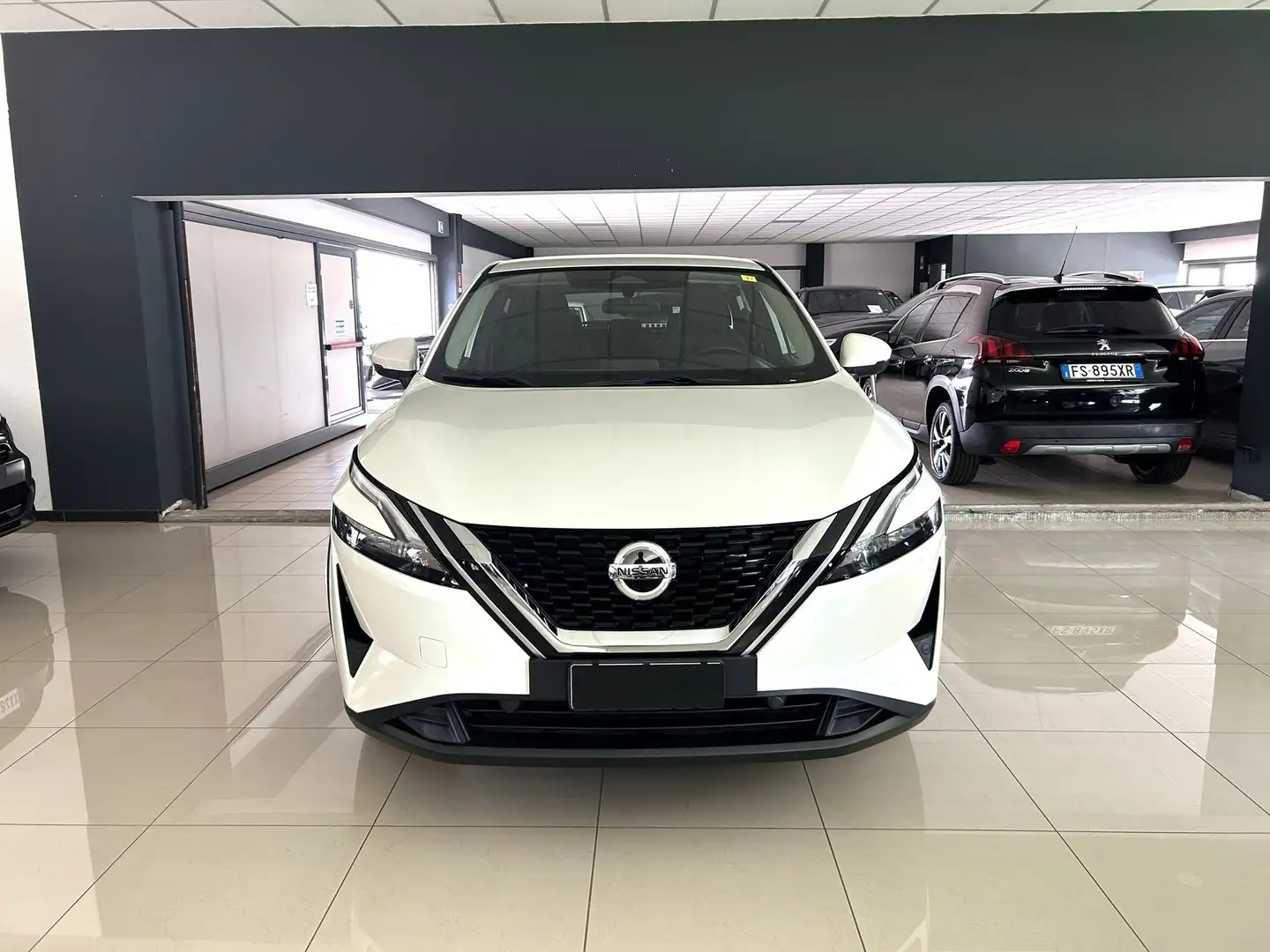 Nissan Qashqai MHEV 140 CV Acenta Weiß - 2