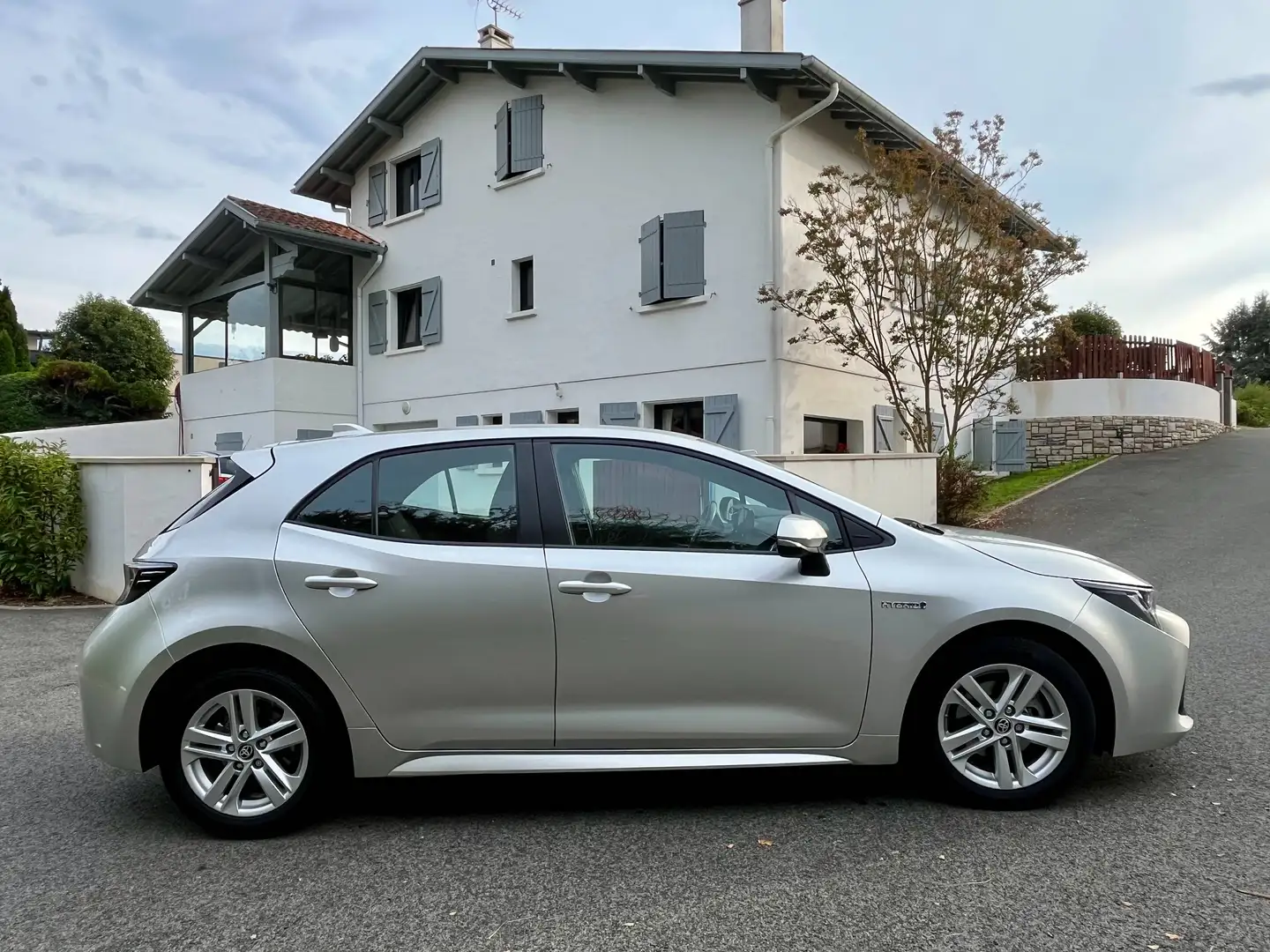 Toyota Corolla Corolla 125H Active Tech Active Tech Plateado - 2