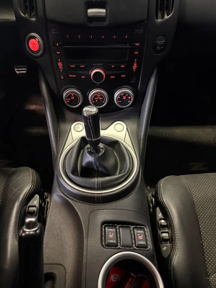 Nissan 370Z снимка Nissan 370Z