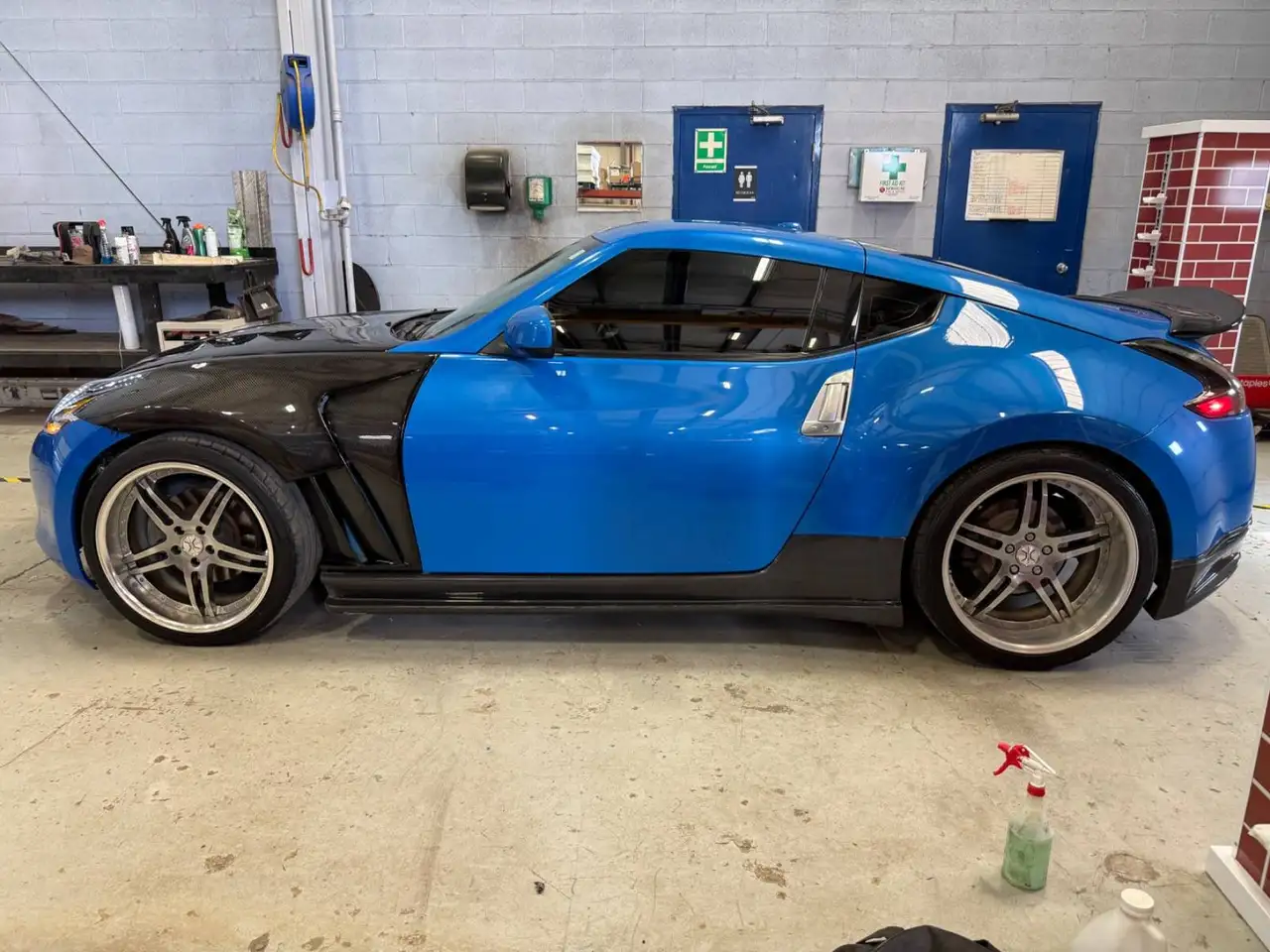 Nissan 370Z снимка Nissan 370Z