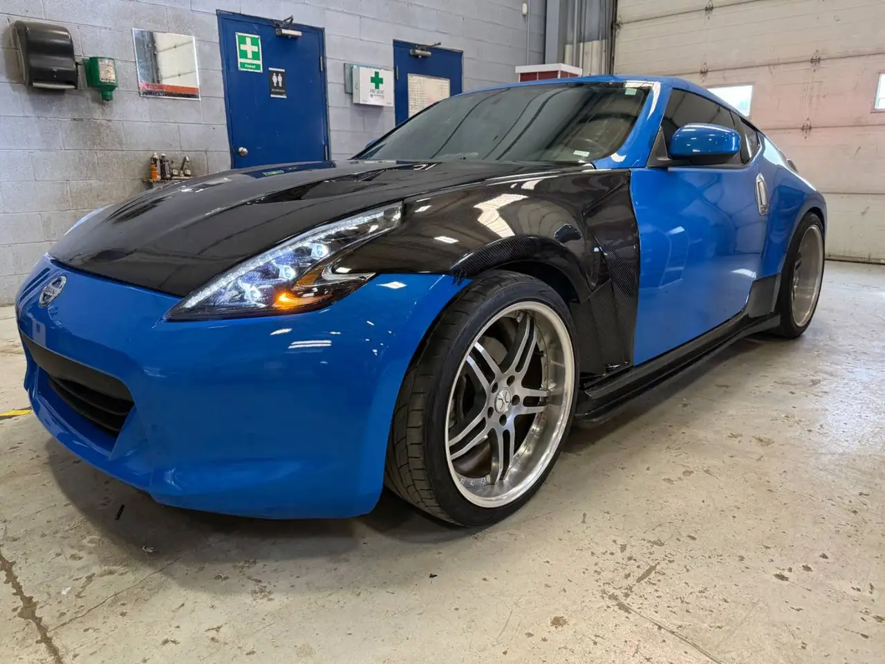 Nissan 370Z снимка Nissan 370Z