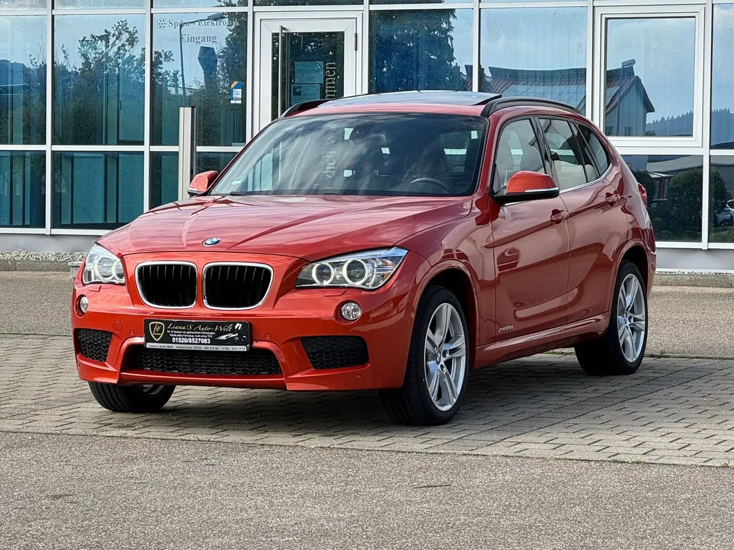 BMW X1 Baureihe X1 25 d xDrive M-Paket Navi Pano Led Orange - 2