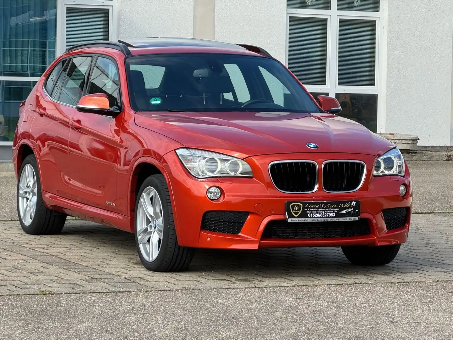 BMW X1 Baureihe X1 25 d xDrive M-Paket Navi Pano Led Orange - 1