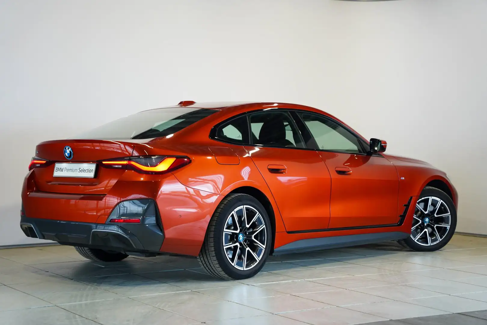 BMW i4 eDrive40 M Sportpakket | Selections 1500 Orange - 2