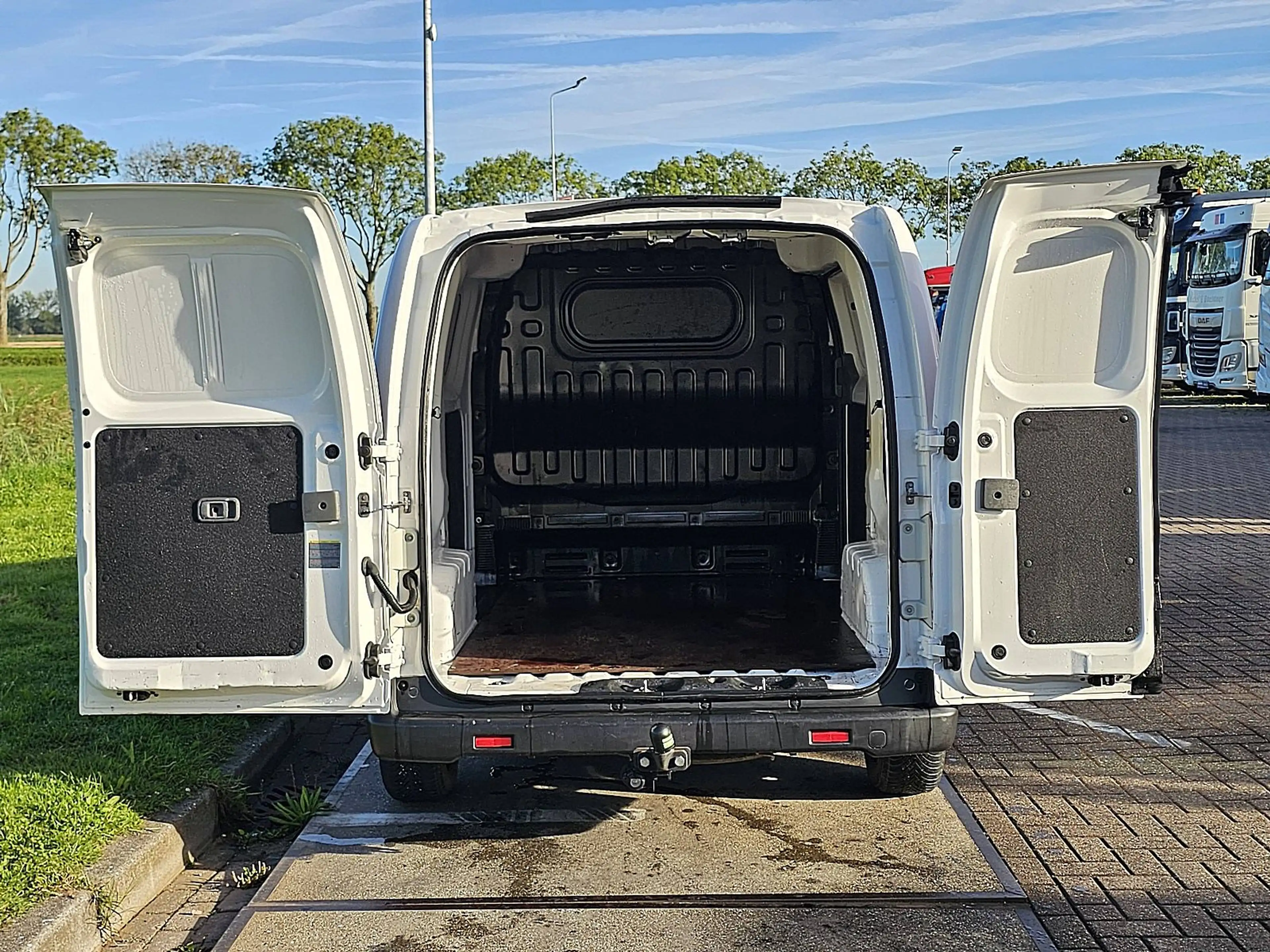 Nissan E-NV200 ac aut wltp 200 kms — photo 12