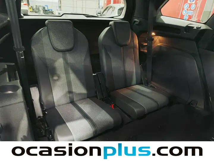 Peugeot 5008 Allure Pack PureTech S&S EAT8 2023, foto 6