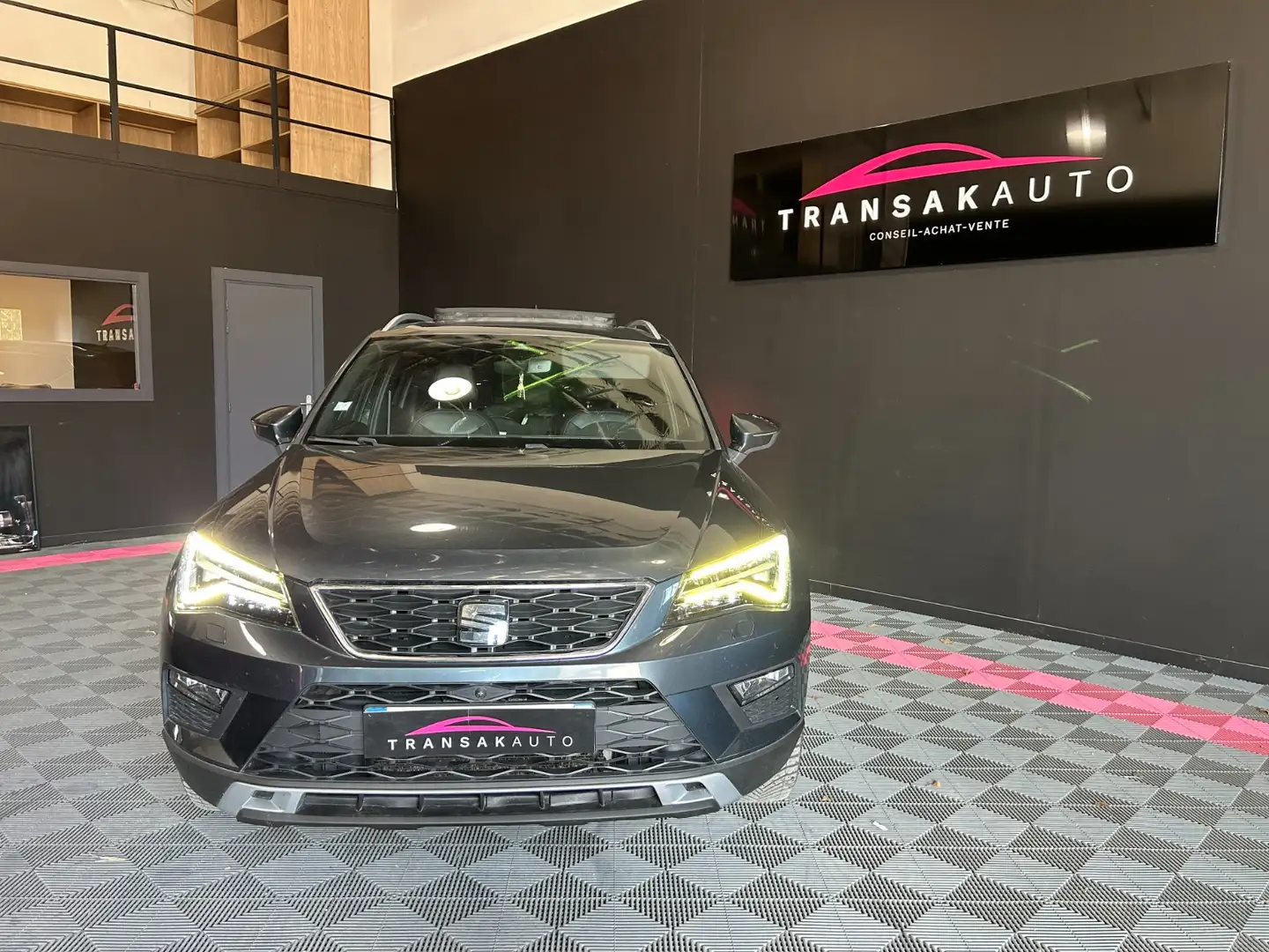 SEAT Ateca Xcellence Grau - 2
