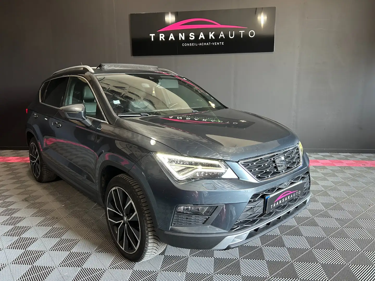 SEAT Ateca Xcellence Grau - 1