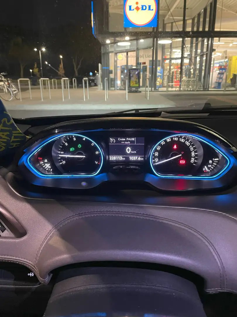 Peugeot 2008 2008 1.6 VTi Féline Срібний - 1