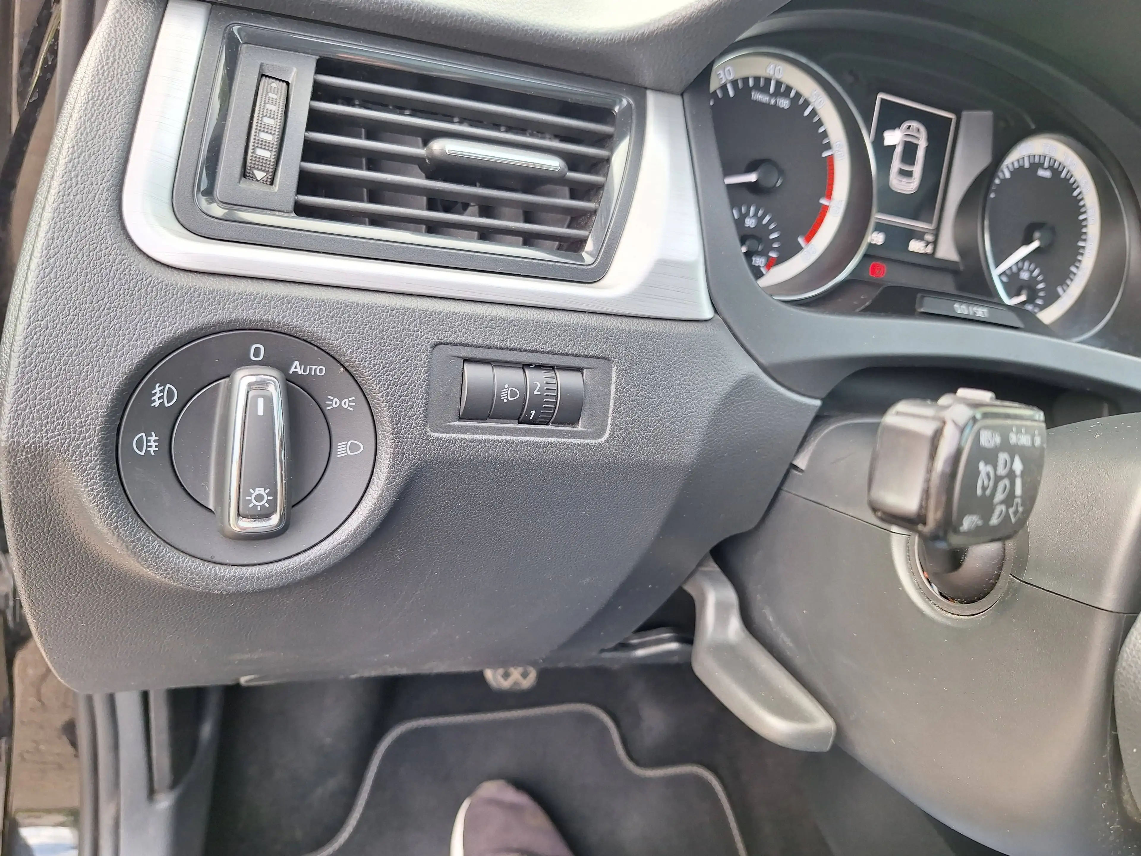 Skoda Rapid/Spaceback Edition — photo 11