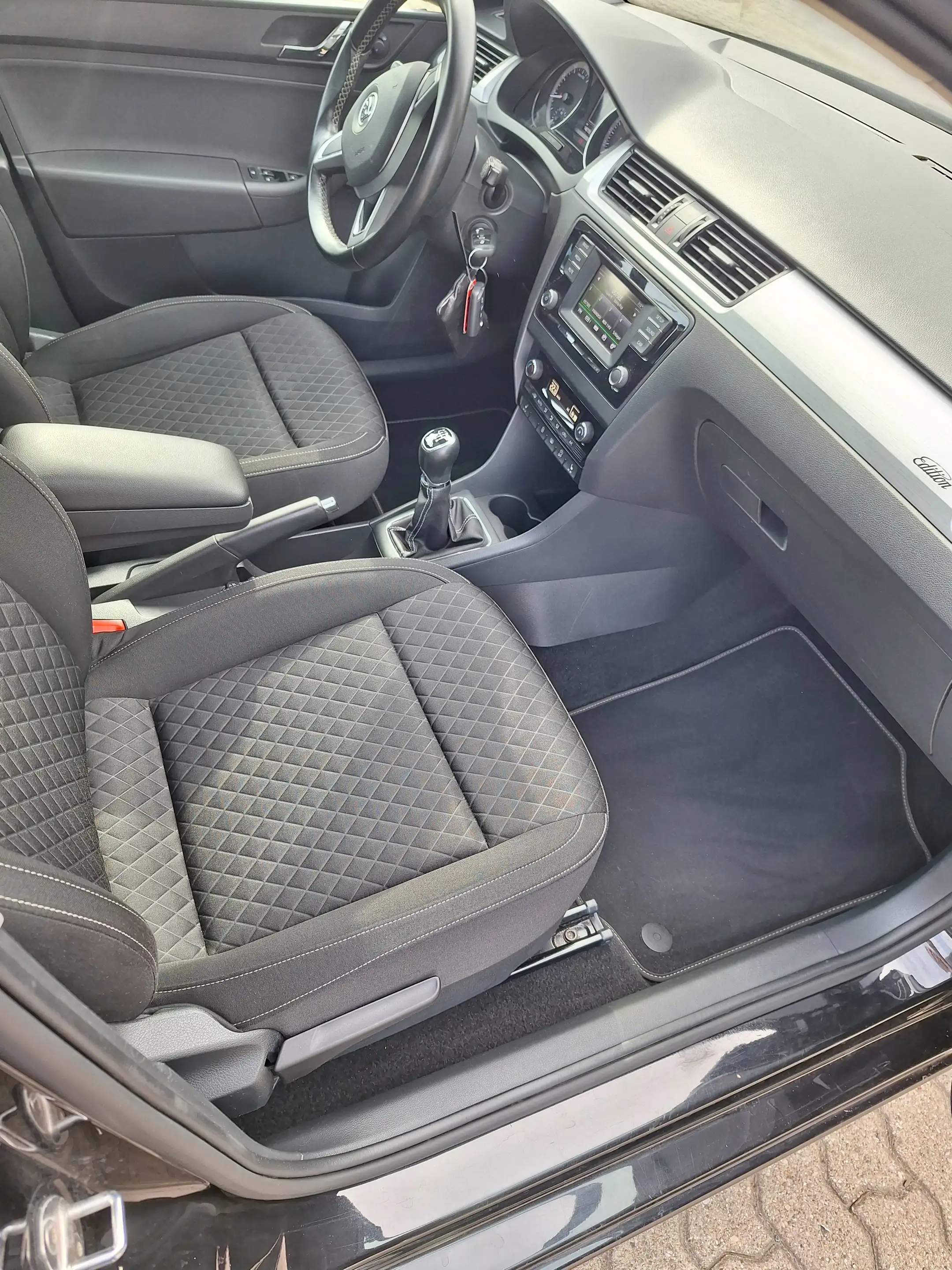 Skoda Rapid/Spaceback Edition — photo 7