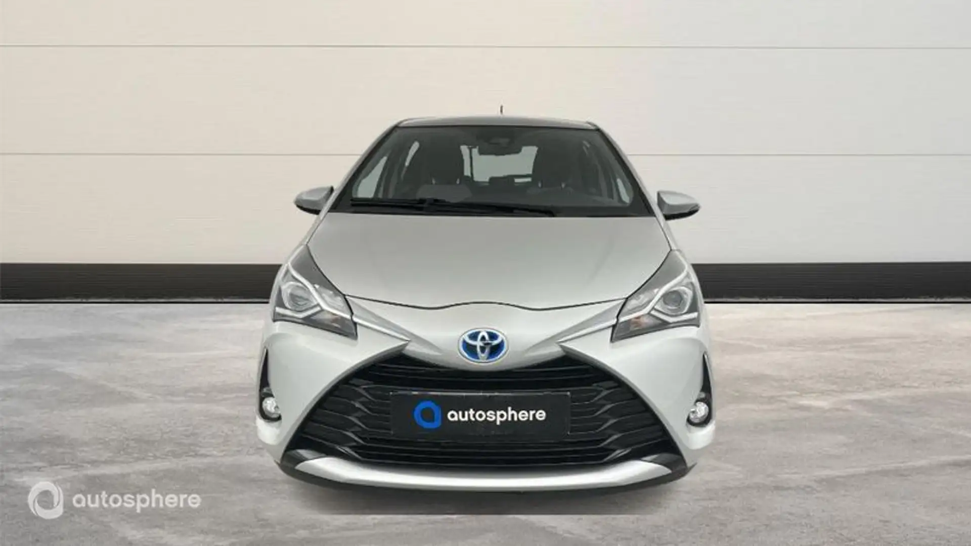 Toyota Yaris 100h France Business 5p MY19 - 2