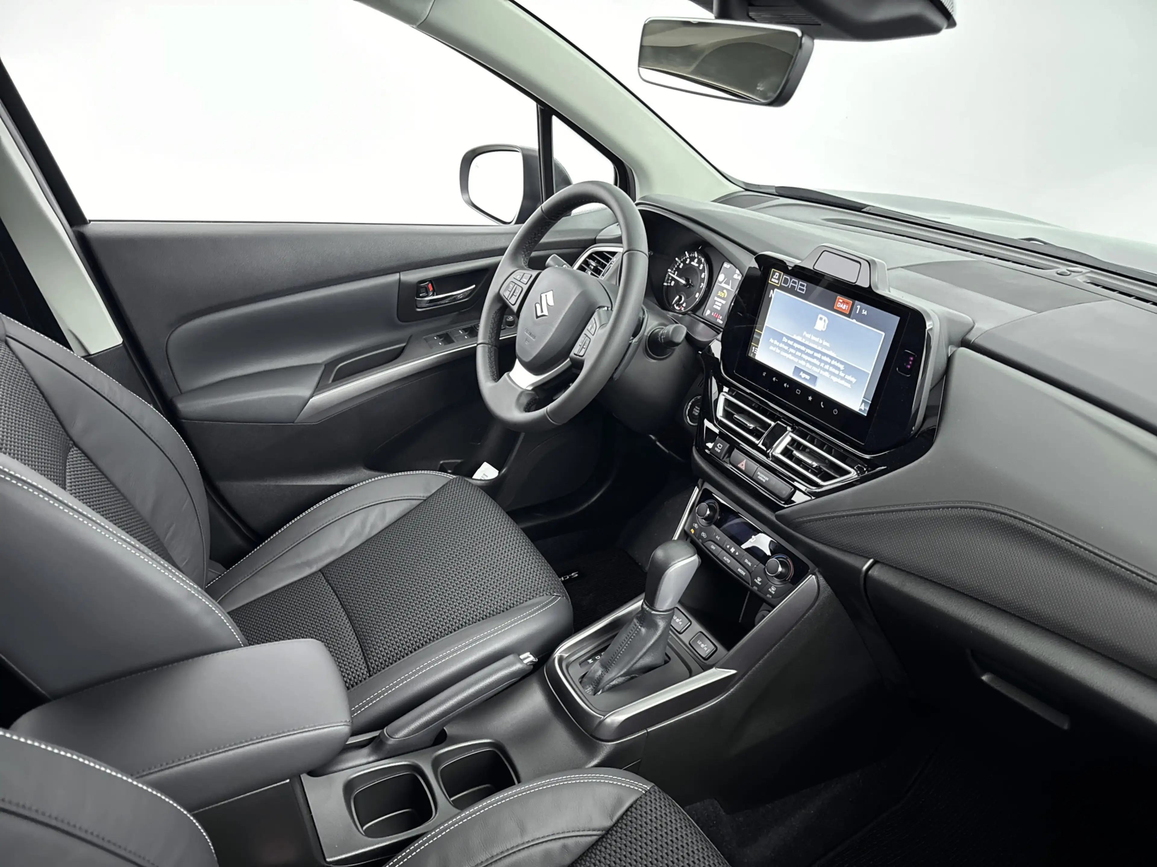 Suzuki S-Cross 1.4 Boosterjet Style Hybrid | Black Rhino Pack | T — photo 6