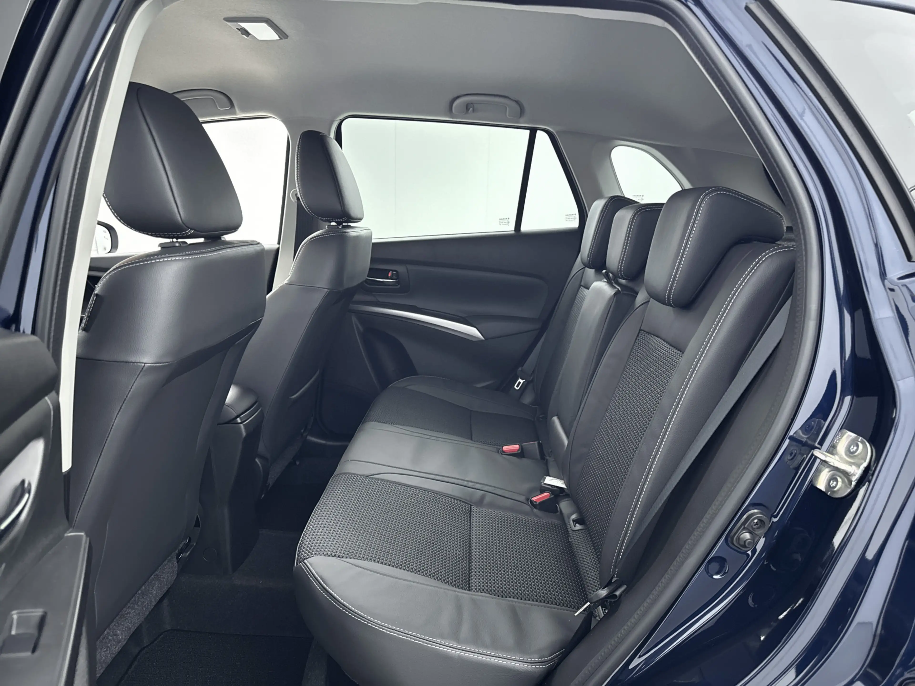 Suzuki S-Cross 1.4 Boosterjet Style Hybrid | Black Rhino Pack | T — photo 15