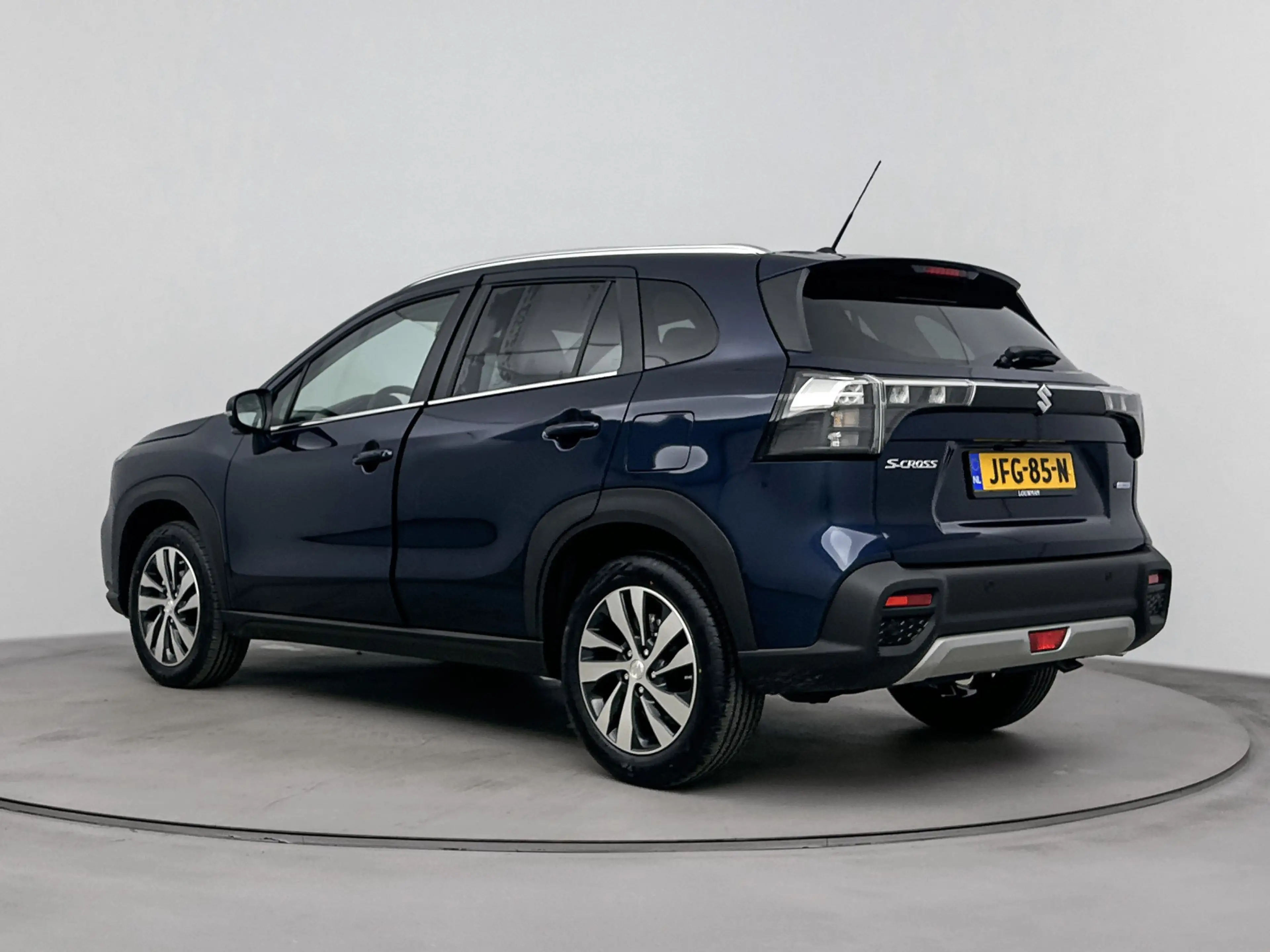 Suzuki S-Cross 1.4 Boosterjet Style Hybrid | Black Rhino Pack | T — photo 13