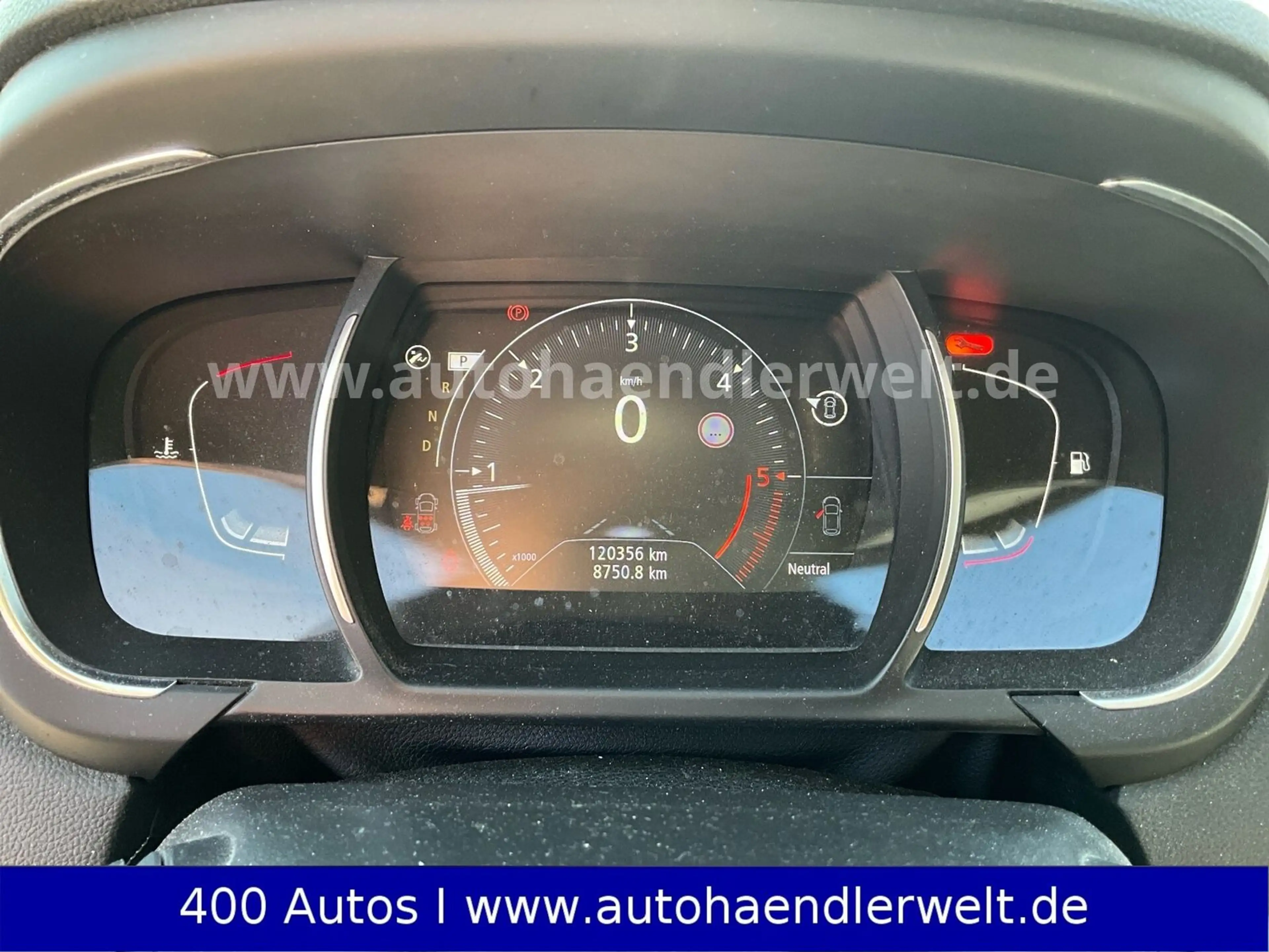 Renault Scenic 1.6 dCi Grand Initiale Paris — photo 10