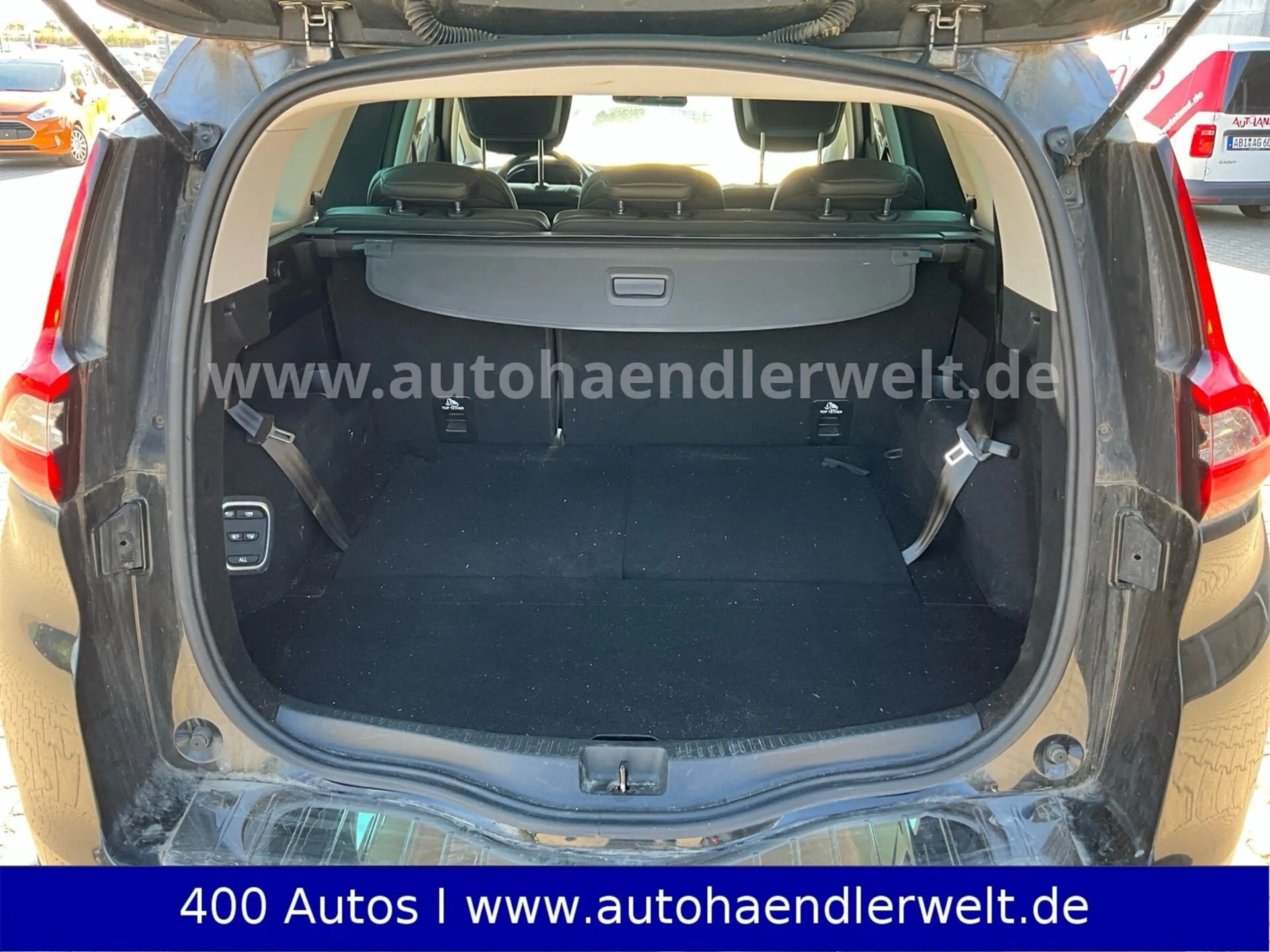 Renault Scenic 1.6 dCi Grand Initiale Paris — photo 8