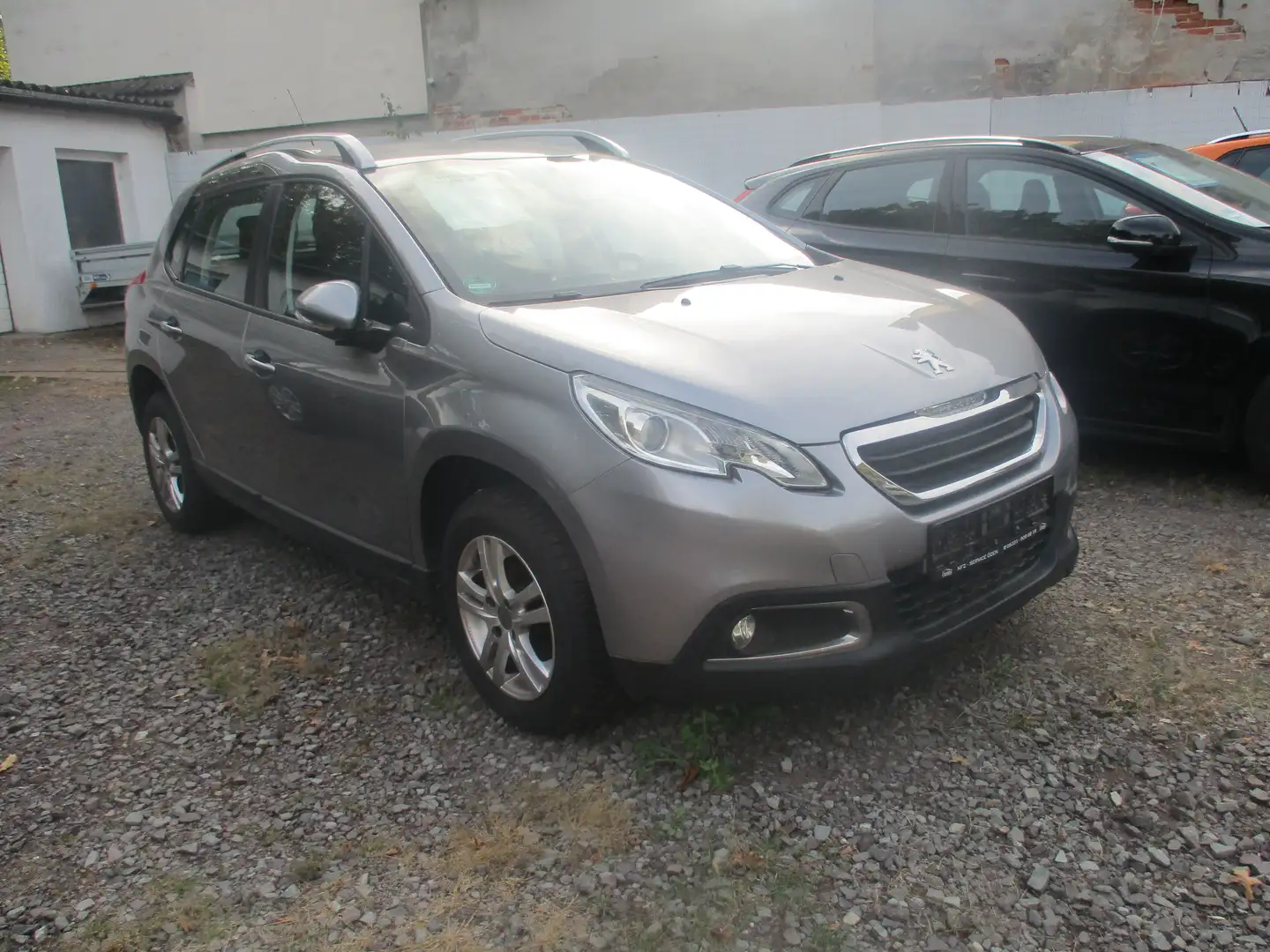 Peugeot 2008 2008 e-HDi FAP 92 STOP Silber - 1