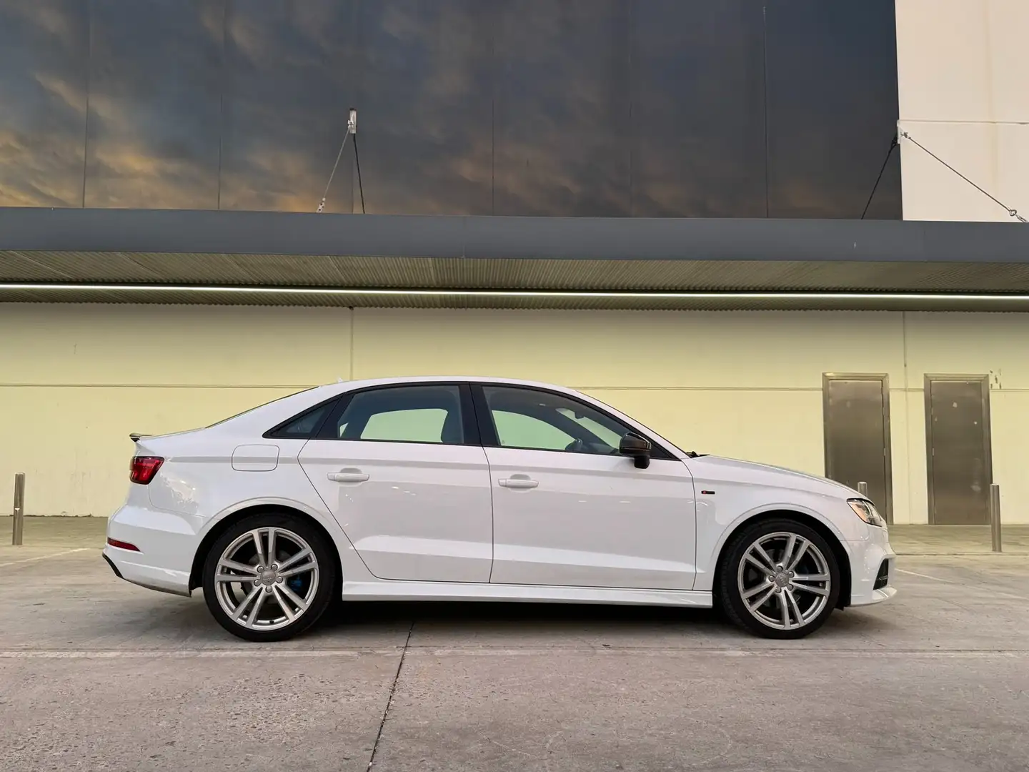 Audi A3 A3 Sedán 2.0 TFSI S Line Quattro 190CV Blanco - 2
