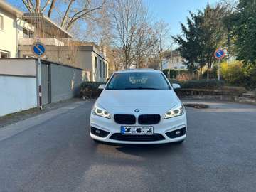 2 Active Tourer 218 d,Autom,PDC,Navi,Panoram