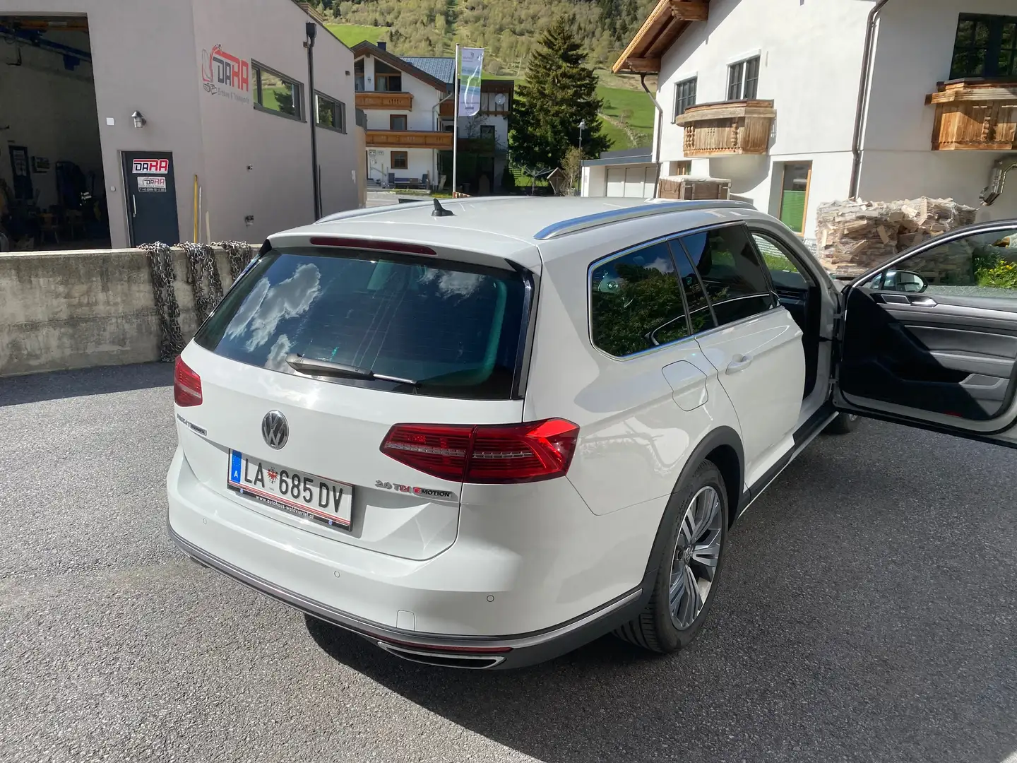 Volkswagen Passat Alltrack Passat Alltrack BMT 2,0 TDI SCR 4Motion DSG Weiß - 2