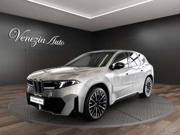 iX3 50 xDrive M Sport HUD PANO Standheizung PDC V+H Cerchi 22 Ambient LED Pelle Navi Keyless