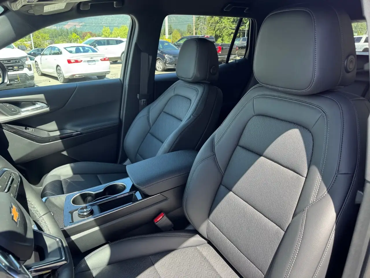 Chevrolet Equinox photo Chevrolet Equinox