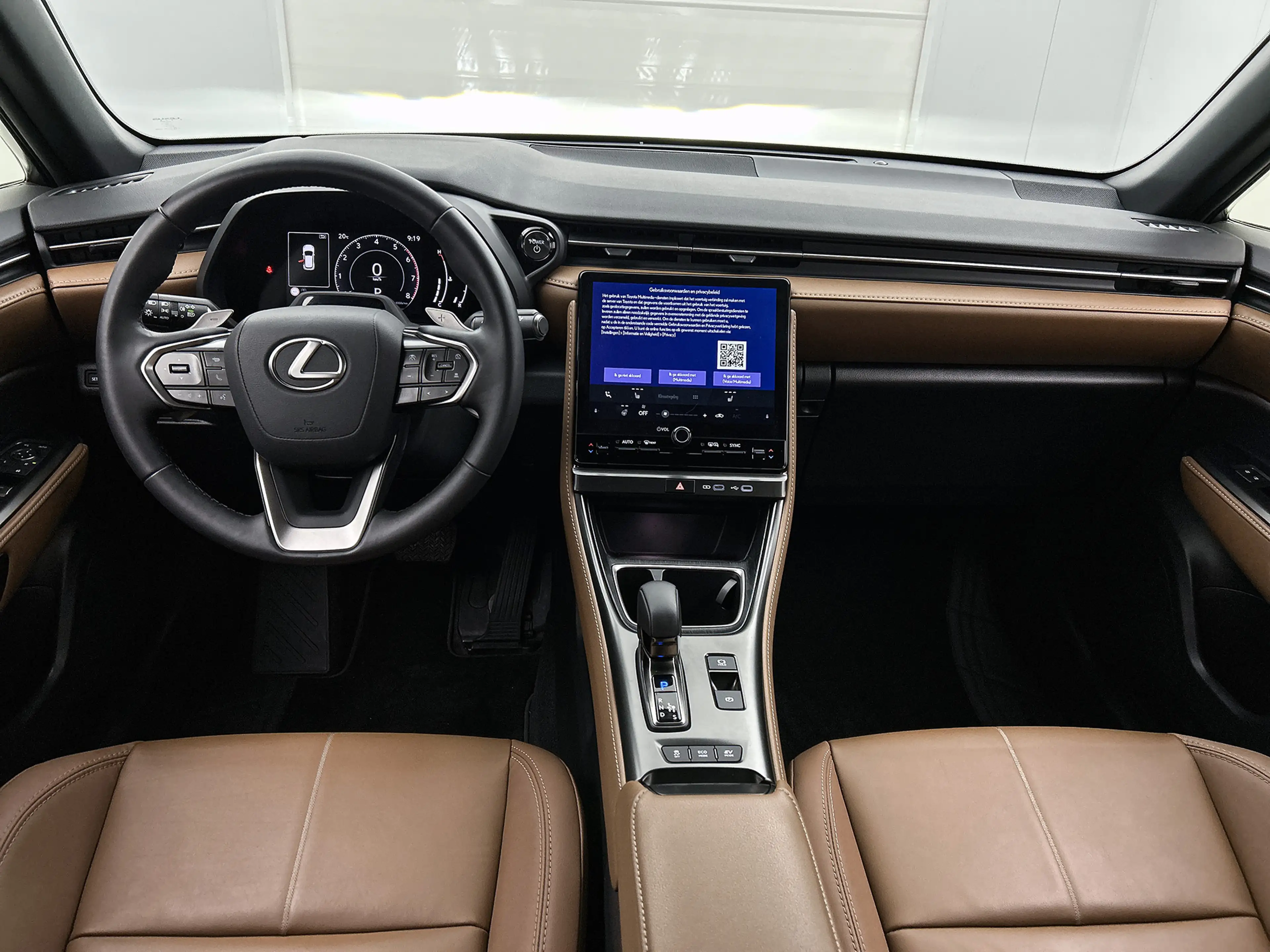 Lexus LBX Relax 2WD | Stuur-Stoelverwarming | Trekhaak | Bli — photo 4